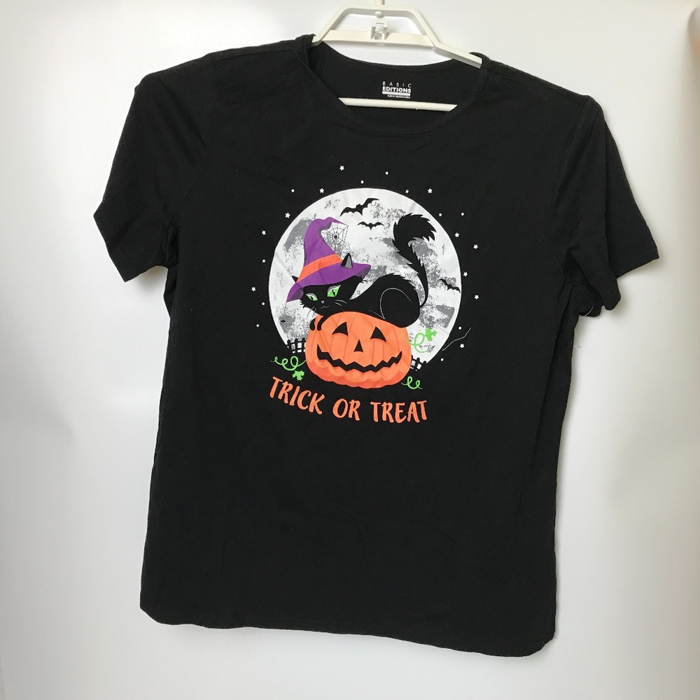 Basic Editions  Trick Or Treat Tee Shirt‎ SizeXL